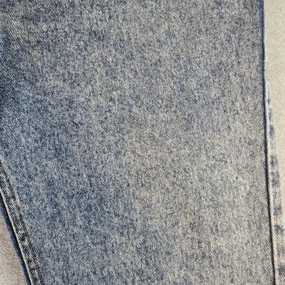 Lee true blue 36